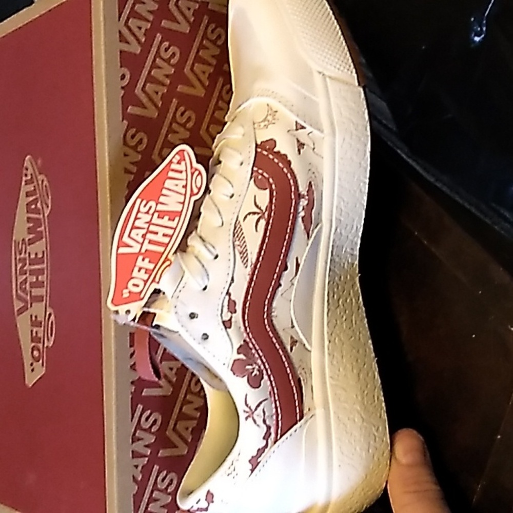 Womens vans ultrarange size 9.5 sneakers